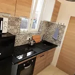 Refait Par Architecte. Proche De La Gare Et Le Centre De Apartamento
