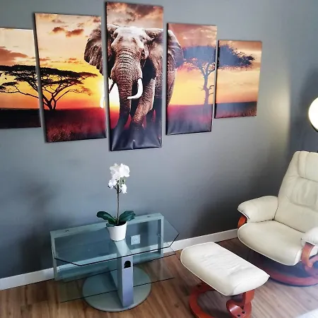 Daire Refait Par Architecte. Proche De La Gare Et Le Centre De Reims