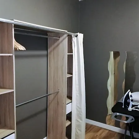 Apartman Refait Par Architecte. Proche De La Gare Et Le Centre De Reims