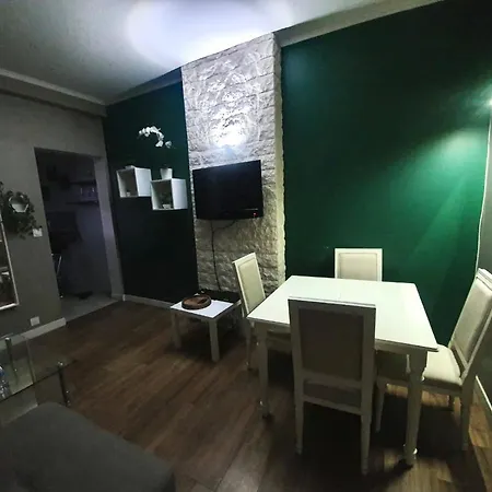 Refait Par Architecte. Proche De La Gare Et Le Centre De Reims