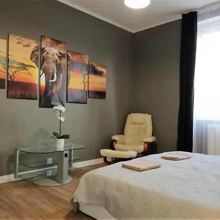 Daire Refait Par Architecte. Proche De La Gare Et Le Centre De