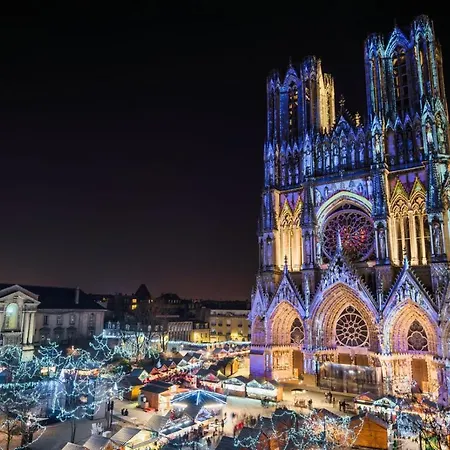 Daire Refait Par Architecte. Proche De La Gare Et Le Centre De *